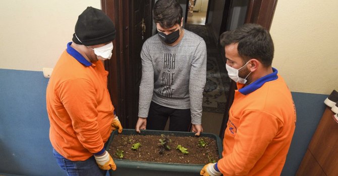 Çocuklar toprakla tanışıyor