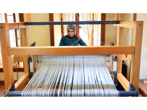 Adana Olgunlaşma Enstitüsü Dokuma Atölyesi’nde unutulmaya yüz tutmuş dokuma kültürü canlandırılıyor
