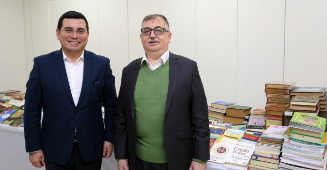 Kütüphanenin kitap koleksiyonu şehirle oluşturuluyor