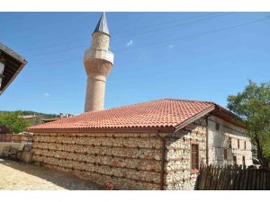 Antalya’daki 600 yıllık Sarıhacılar Camii yıllara meydan okuyor