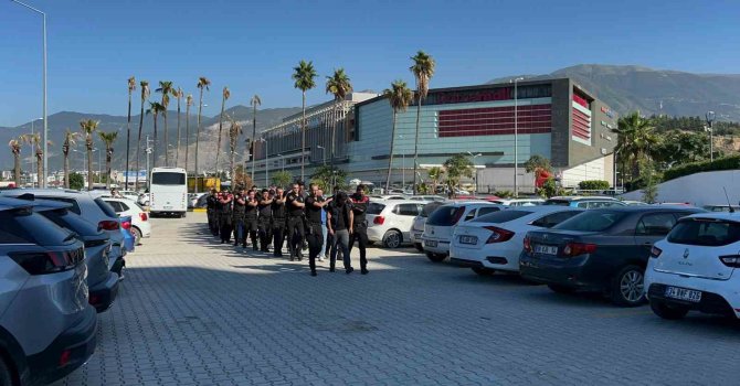 Alkollü yakalanan sürücüler yerine kan verdiler: 20 kişi gözaltına alındı