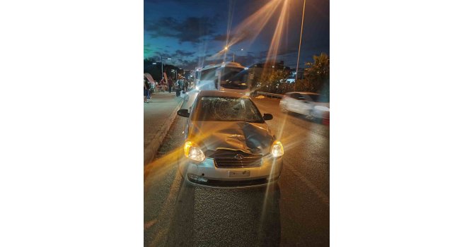 Yolun karşısına geçmek isteyen yabancı uyruklu kadın, otomobilin çarpması sonucu hayatını kaybetti