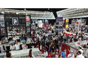 Antalya Kitap Fuarı ziyaretçi akınına uğruyor