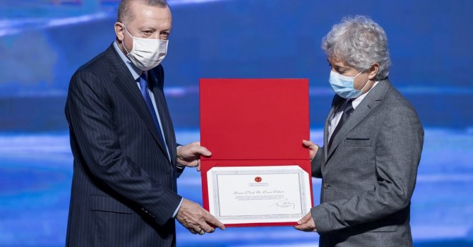Cumhurbaşkanı Erdoğan’dan Prof. Dr. Ömer Özkan’a Ödül