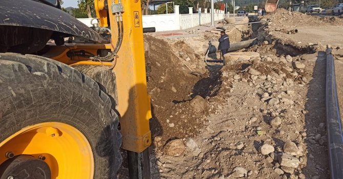 Kemer Kuzdere’de alt yapı çalışması sürüyor