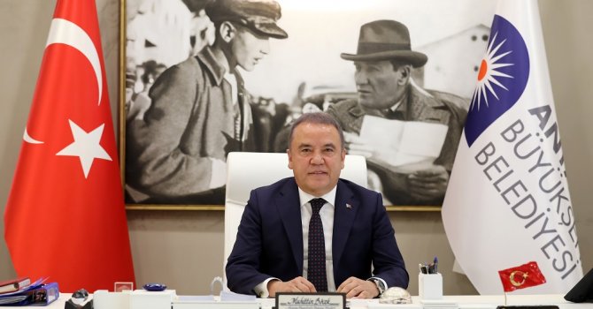 Büyükşehir’den sosyal yardım alan ailelere YKS ücreti desteği