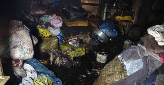 Alanya’da yangın müstakil evi küle çevirdi