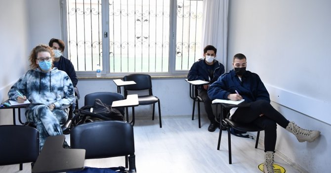 Konyaaltı Etüt Merkezi’nde eğitim başladı