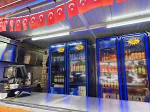 CHP’li belediyeden vatandaşa ucuz içki hizmeti tepki gördü