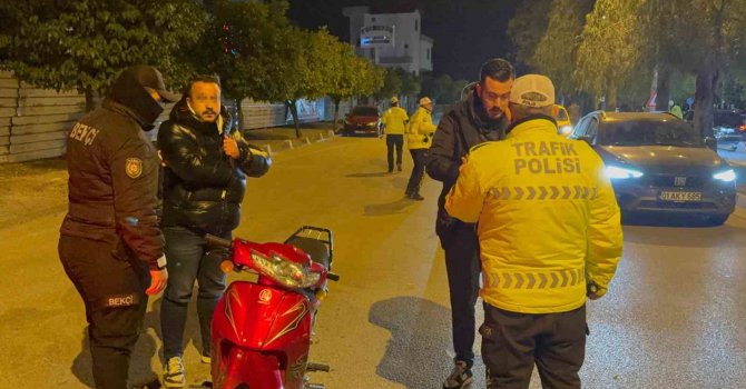 Plakasız motosikletle uygulamaya girip bekçiye ’Ben hasım sahibiyim, ölürsem mezarıma sen mi geleceksin’ dedi