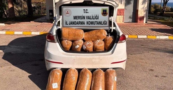 Mersin’de kaçak makaron operasyonu: 4 gözaltı