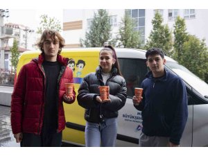 Öğrenciler güne sıcak çorba ile başlıyor