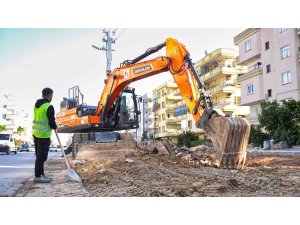 Tarsus’ta sokaklar yenileniyor