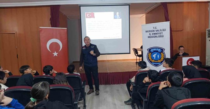 Mersin’de okullarda öğrencilere yönelik bilgilendirme faaliyetleri sürüyor