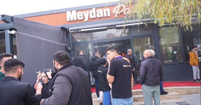 Kafedeki yangın paniğe neden oldu