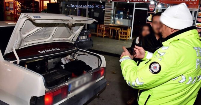 Isparta’da abartı egzoz ve modifiyeli araçlara sıkı denetim: 7 araç trafikten men edildi