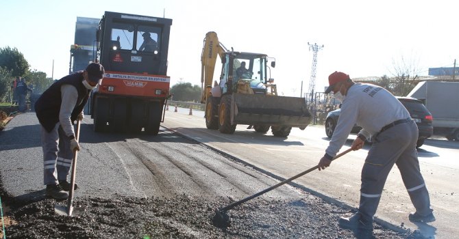 Büyükşehir Serik Caddesi Gebiz Yolu kesişim kavşağını düzenliyor