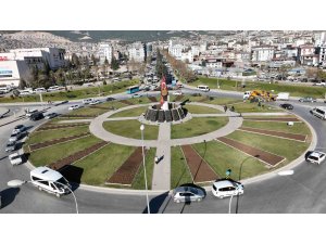 Kahramanmaraş’ta 500 bin mevsimlik çiçek toprakla buluştu