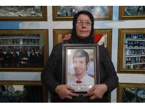 Reyhanlı saldırısında evladını kaybeden anne: "Katiller hapiste yatarak gün geçirmesin, onun yerine idam istiyorum"