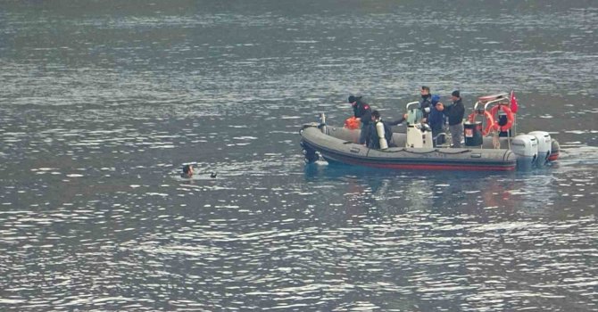 Suya dalıp bir daha çıkmayan dalgıç polisi alarma geçirdi