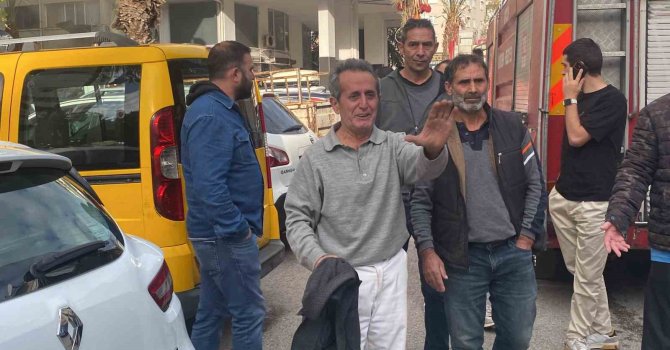 Madde bağımlısı genç, apartmanın deposunu yaktı, baba gözyaşlarına boğuldu