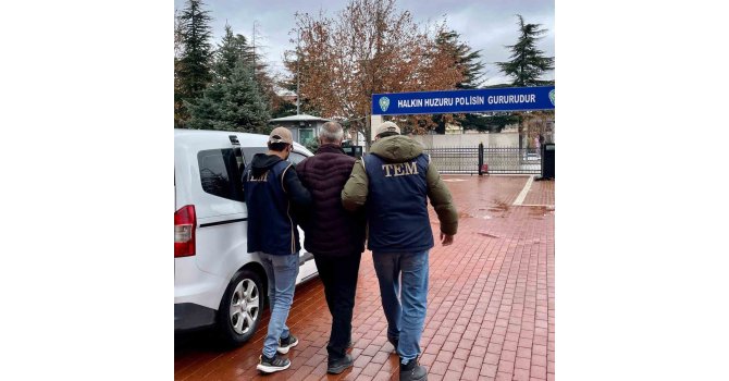 FETÖ’den kesinleşmiş hapis cezasıyla aranan 2 kişi Isparta’da yakalandı