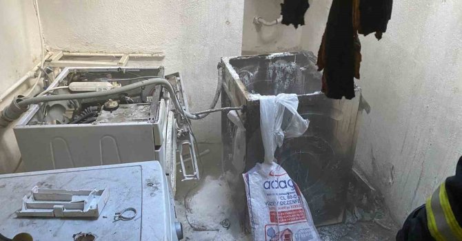Burdur’da çamaşır makinesinden çıkan yangında 2 kişi dumandan etkilendi