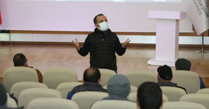 Sinekle mücadele ekibine eğitim