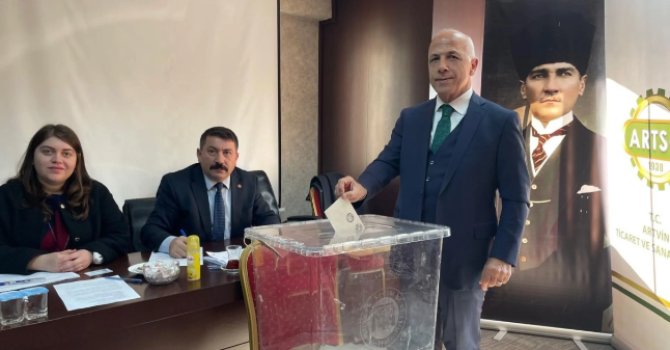 36 YIL SONRA KURULAN ARTVİN BORSA BAŞKANI OSMAN AKYÜREK OLDU