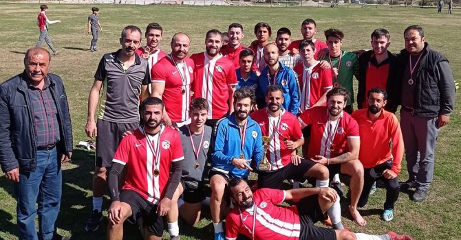 Şampiyonluk kupasıyla döndüler