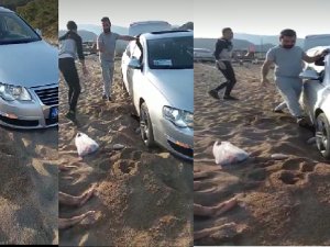 Belediye hizmet logolu araç kuma saplandı