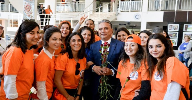 Muratpaşa’da kadın çalışanlar izinli