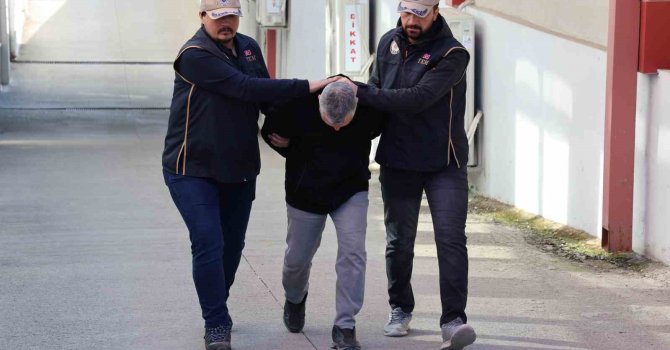 Komiserlik sınav sorularını sızdıran FETÖ’nün mahrem sorumlusu Adana’da yakalandı