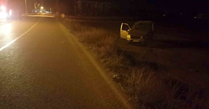 Isparta’da kontrolden çıkan araç takla atarak şarampole yuvarlandı: 2 yaralı