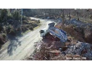 Alanya’da kaçak moloz ve hafriyat dökümüne fotokapanlı takip
