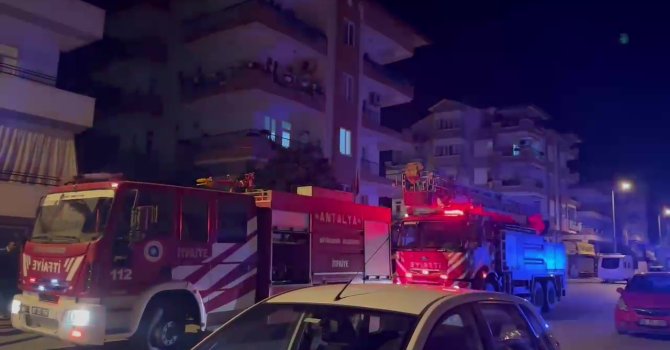 Manavgat’ta dairede çıkan yangın korku dolu anlar yaşattı