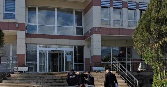 Antalya’da FETÖ operasyonlarında 62 şüpheli tutuklandı