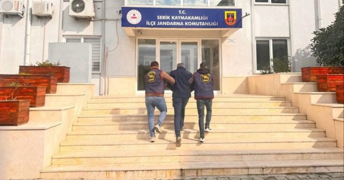 Antalya’da 212 aranan şahıs yakalandı