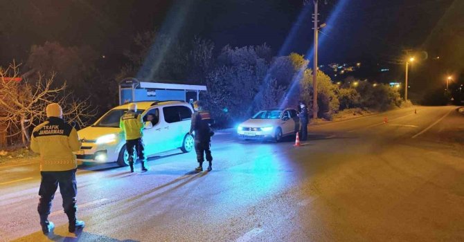 Mersin’de jandarmadan trafik ve asayiş uygulaması