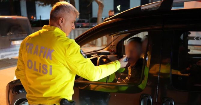 Isparta’da asayiş ve trafik uygulaması: 22 sürücüye ceza