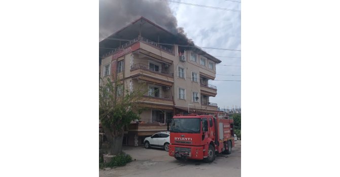 Antakya’da ev alevlere telsim oldu