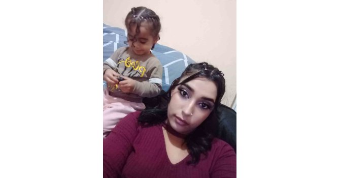 19 yaşındaki genç anne çocuğuyla birlikte sırra kadem bastı