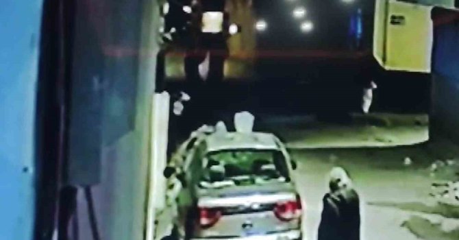 Evi kurşun yağmuruna tuttular, biri tutuklandı