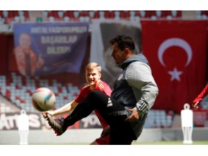 Emre Belözoğlu: "Avrupa’yı konuşmak, Avrupa üzerinden değerlendirmeler yapmak çok gerçekçi değil"