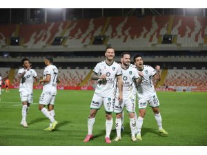 Trendyol 1. Lig: Adanaspor: 1 - Kocaelispor: 4 (Maç sonucu)