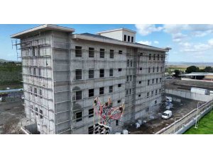 Erzin’de hükümet konağı inşası sürüyor