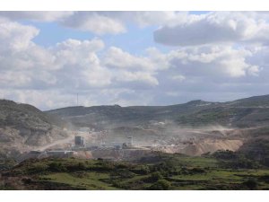 Dinamitle gerçekleştirilen patlamalarda afetzede vatandaşlar tedirginlik yaşıyor