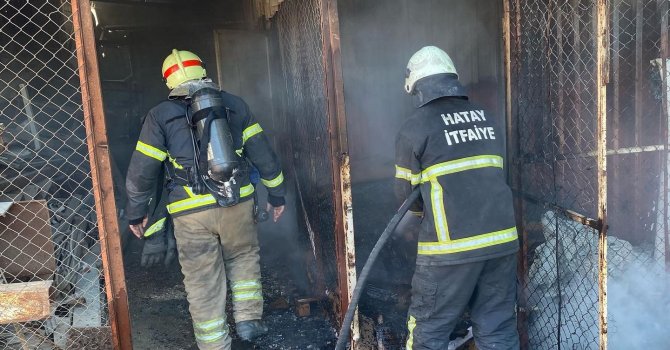 Ayakkabı imalathanesinde yangın