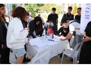 ALKÜ öğrencileri, kariyer fırsatında buluştu