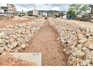 Kepez çalışıyor, sel baskınları tarih oluyor